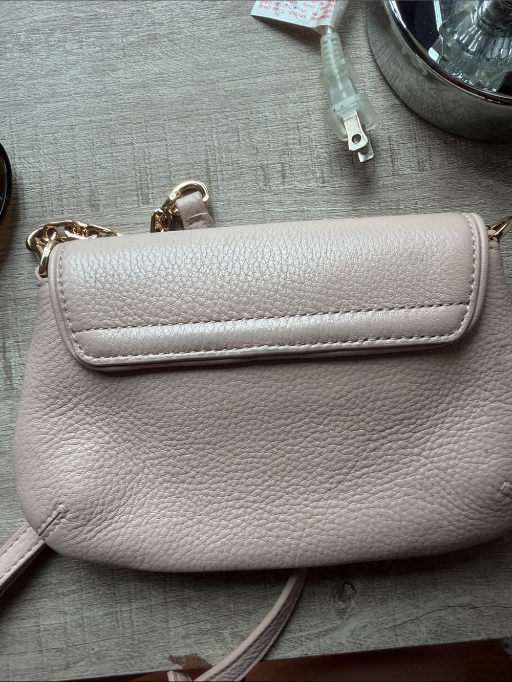Tory Burch Small Crossbody Bag in Light Blush with Gold Logo - Picture 3 of 4